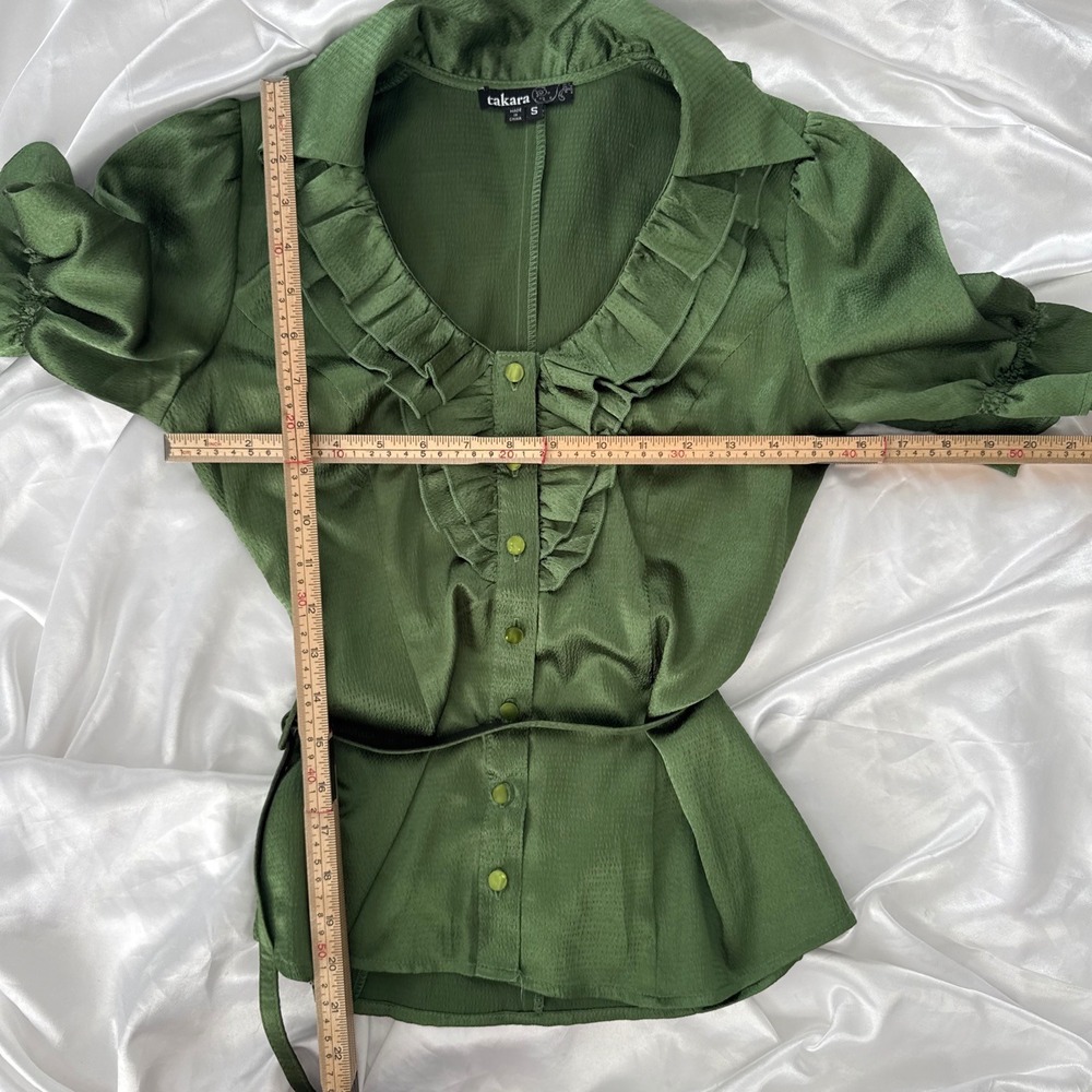 Takara Green Ruffle V-Neck Belted Satin Blouse Short Puff Sleeve Top Small - Picture 4 of 6